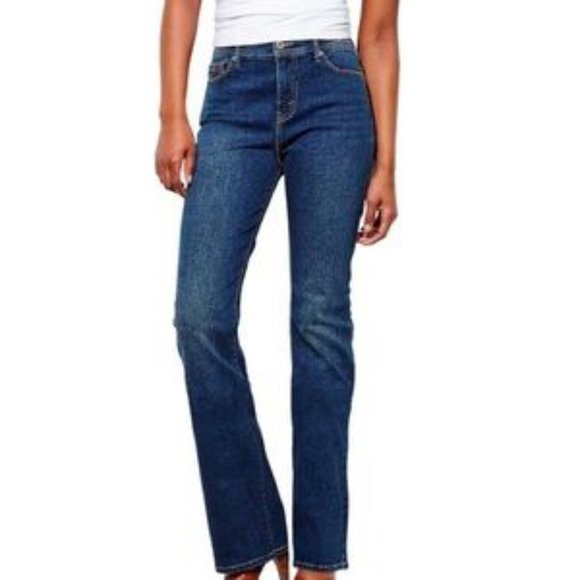 Levi's Denim - Levi's 512 Perfectly Slimming Bootcut Stretch Jean size 8